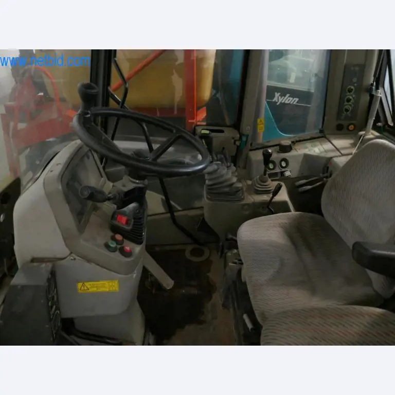 Máquinas e equipamentos técnicos do sector agroalimentar em bom estado de conservação-15