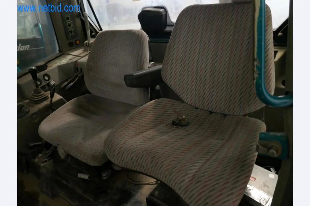 Máquinas e equipamentos técnicos do sector agroalimentar em bom estado de conservação-3