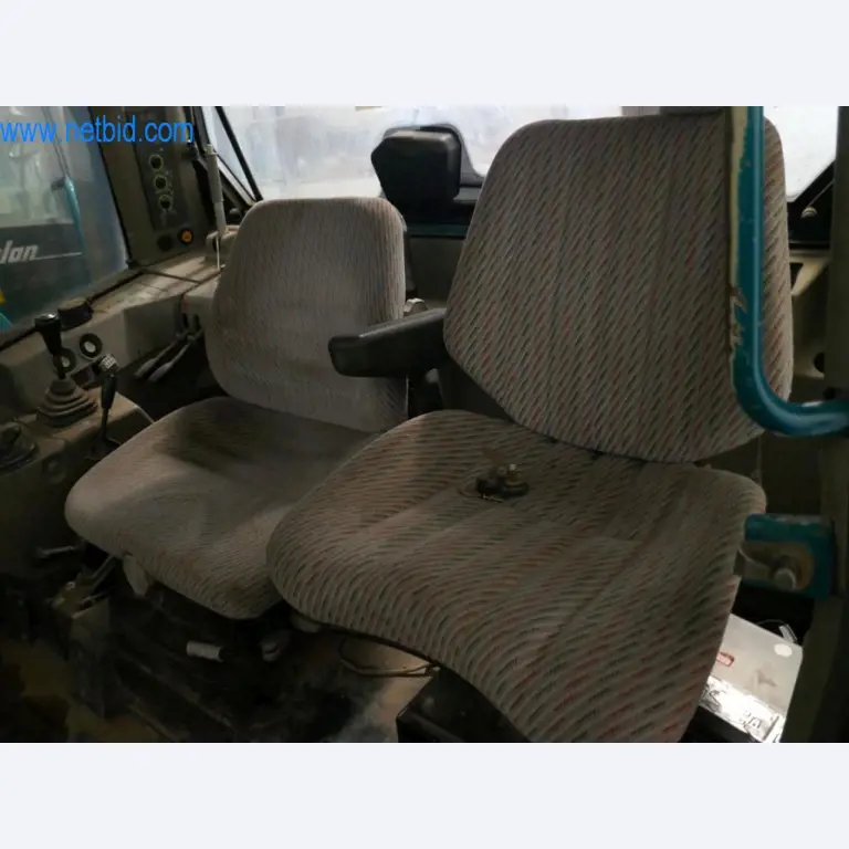 Máquinas e equipamentos técnicos do sector agroalimentar em bom estado de conservação-3