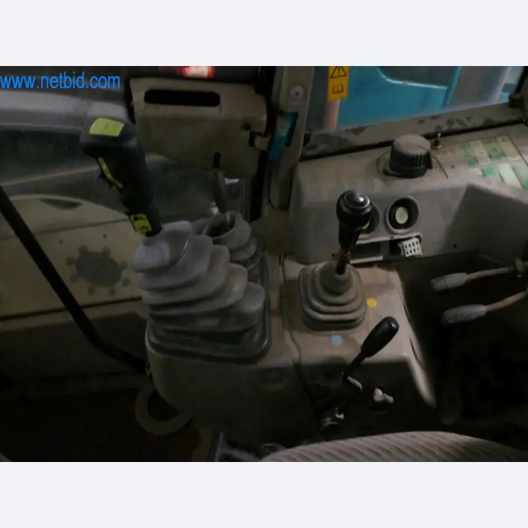 Máquinas e equipamentos técnicos do sector agroalimentar em bom estado de conservação-5