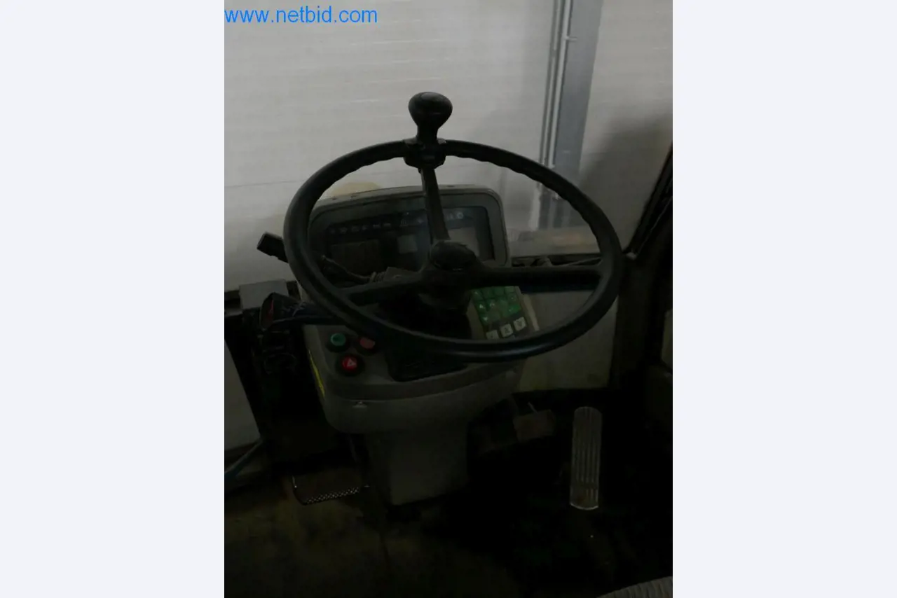 Máquinas e equipamentos técnicos do sector agroalimentar em bom estado de conservação-6