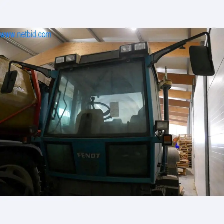 Máquinas e equipamentos técnicos do sector agroalimentar em bom estado de conservação-8