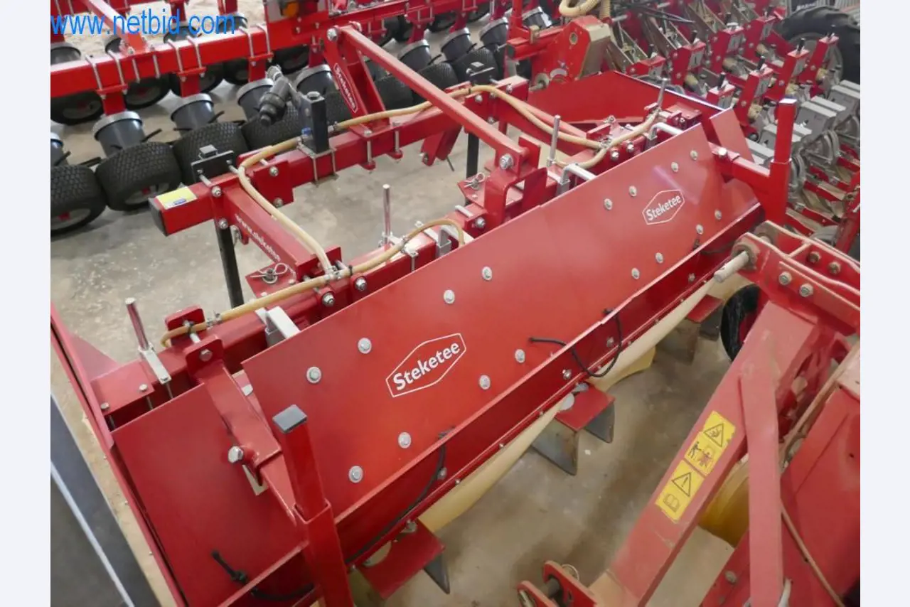 Máquinas e equipamentos técnicos do sector agroalimentar em bom estado de conservação-2