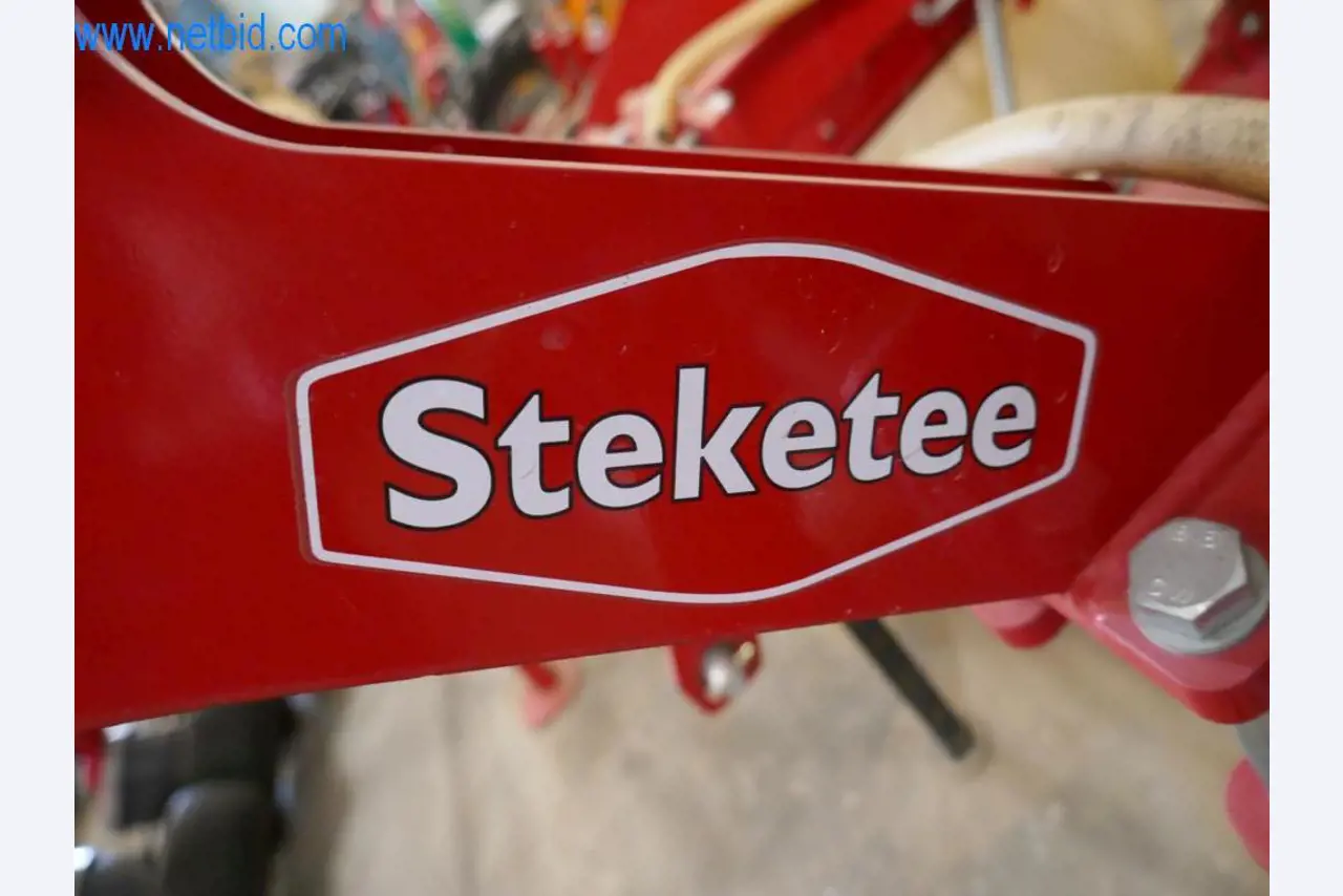 Máquinas e equipamentos técnicos do sector agroalimentar em bom estado de conservação-4