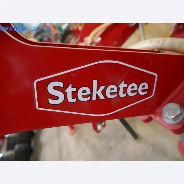 Máquinas e equipamentos técnicos do sector agroalimentar em bom estado de conservação-4