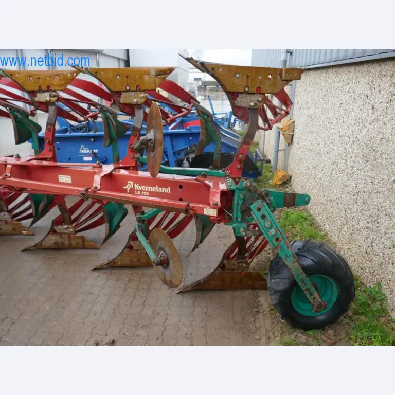 Máquinas e equipamentos técnicos do sector agroalimentar em bom estado de conservação-1