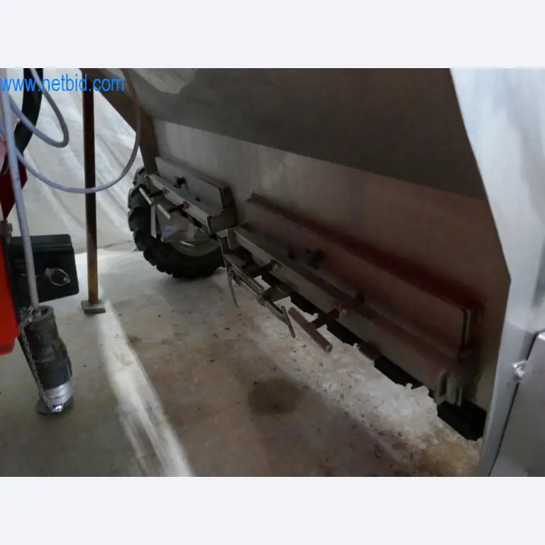 Dobro vzdrževani stroji in tehnična oprema iz živilskopredelovalnega sektorja-2