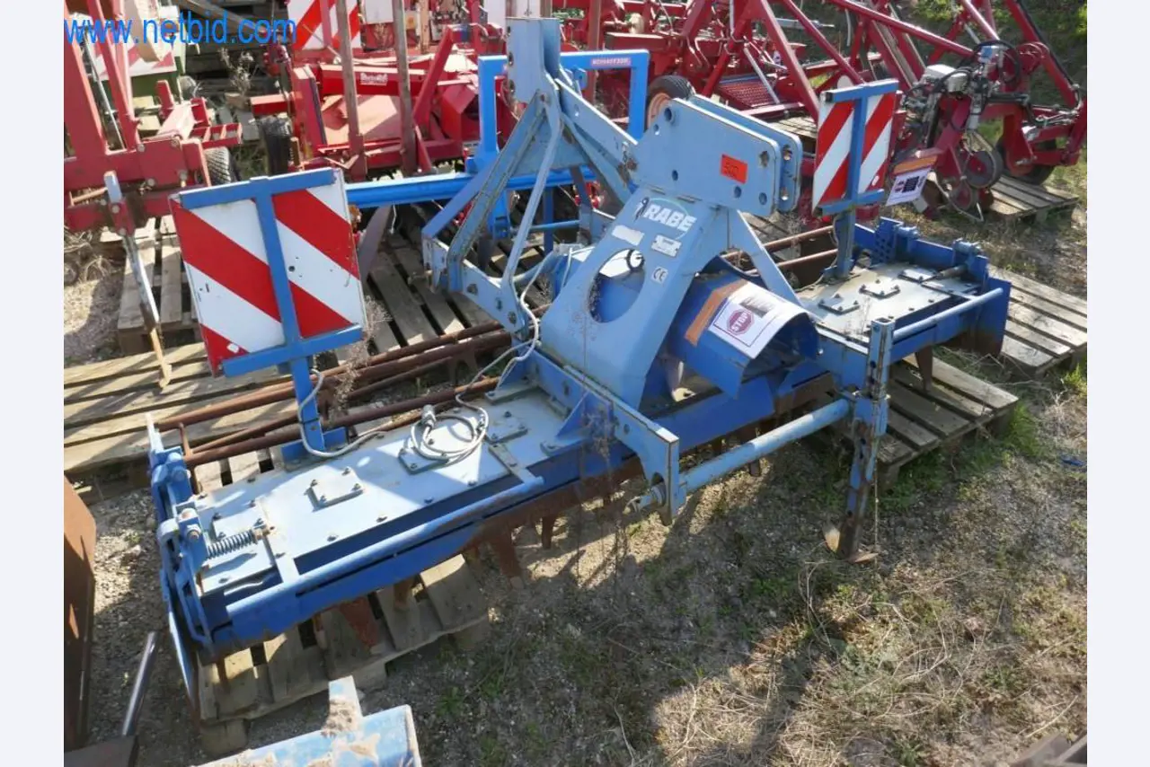 Máquinas e equipamentos técnicos do sector agroalimentar em bom estado de conservação-1