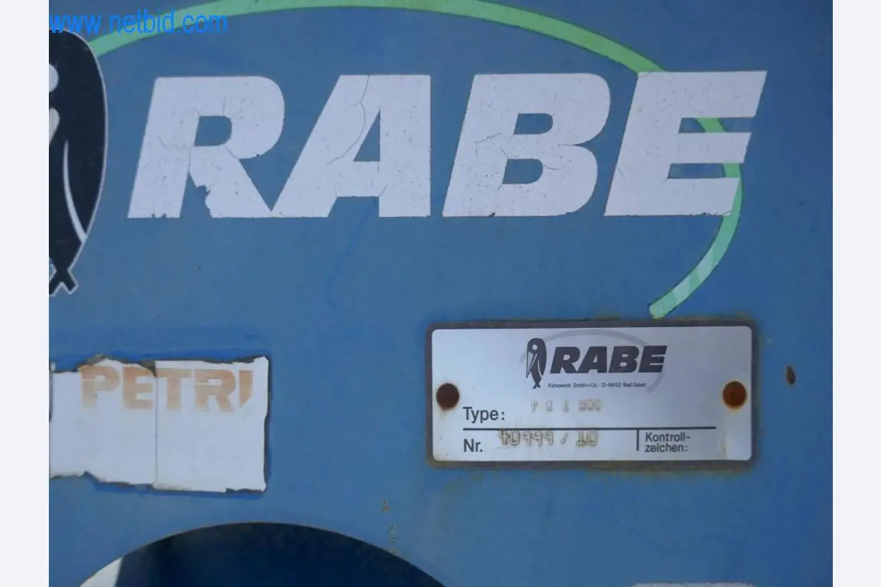 Máquinas e equipamentos técnicos do sector agroalimentar em bom estado de conservação-3