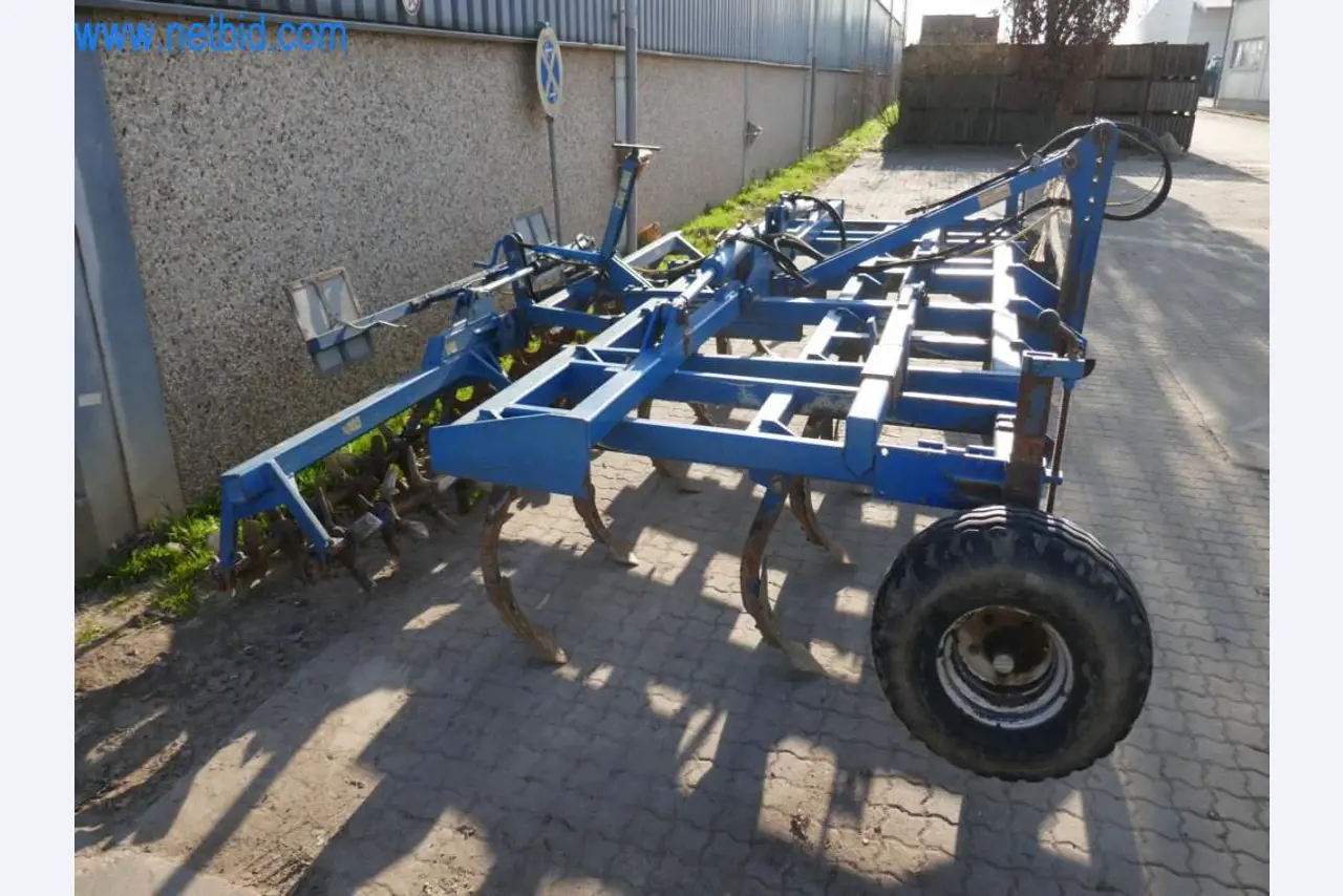 Máquinas e equipamentos técnicos do sector agroalimentar em bom estado de conservação-4