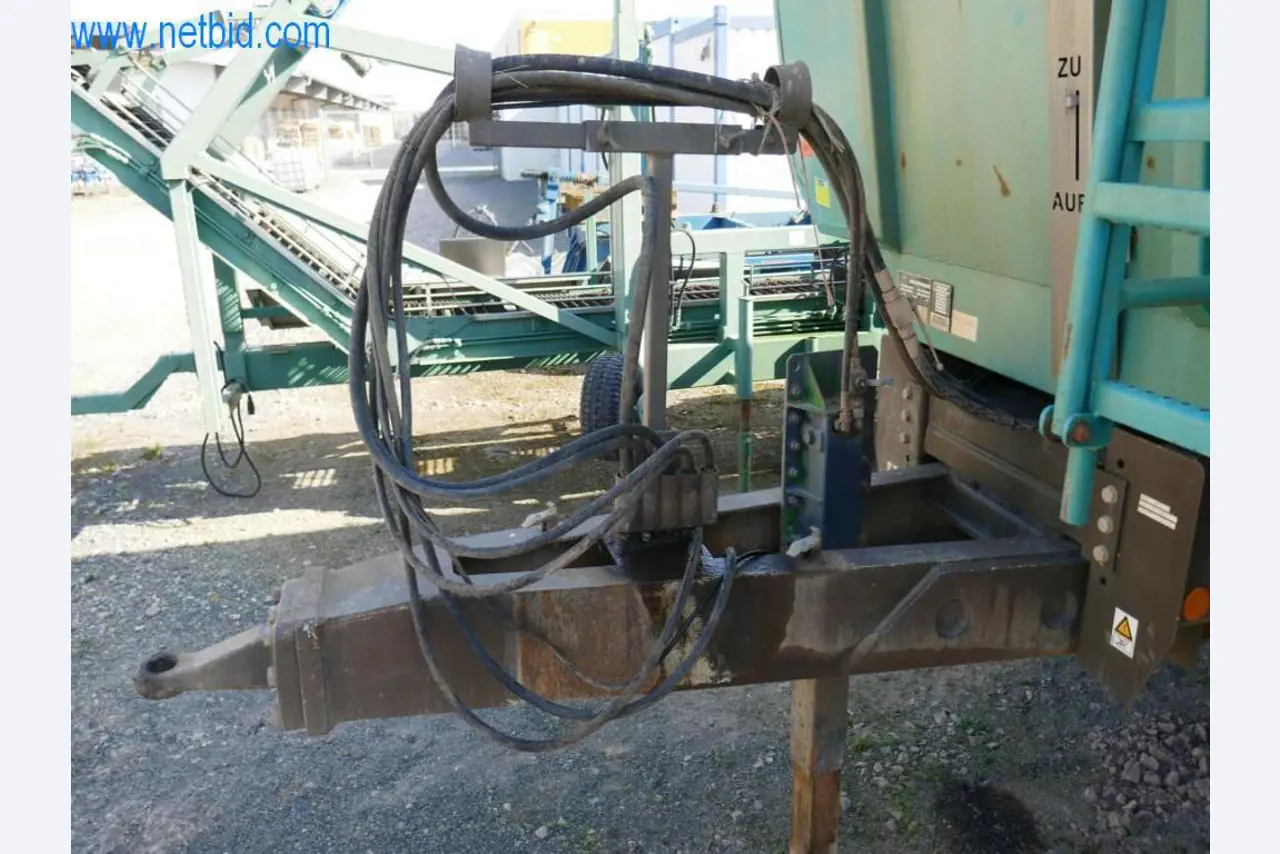 Dobro vzdrževani stroji in tehnična oprema iz živilskopredelovalnega sektorja-5