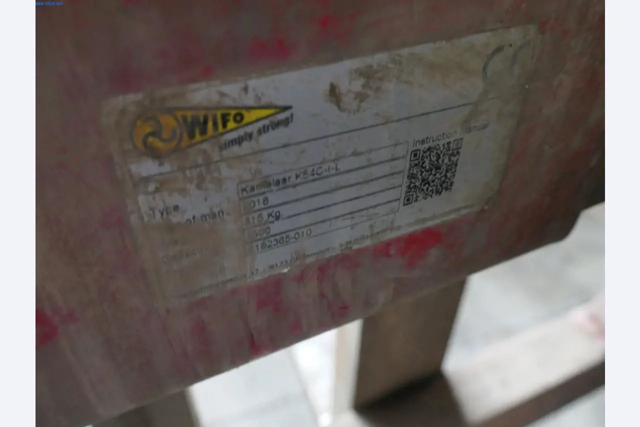 Máquinas e equipamentos técnicos do sector agroalimentar em bom estado de conservação-2