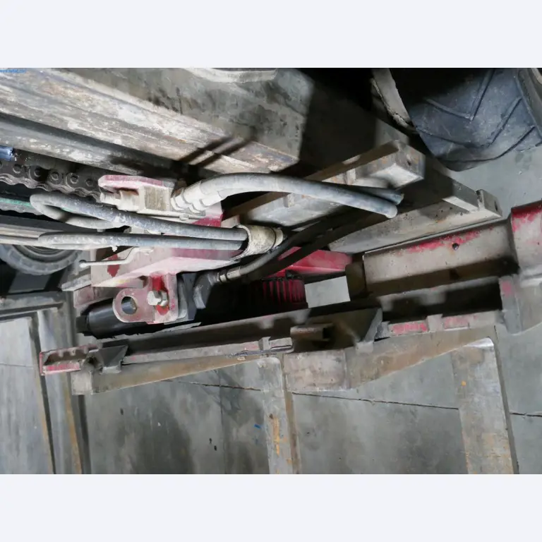 Máquinas e equipamentos técnicos do sector agroalimentar em bom estado de conservação-3