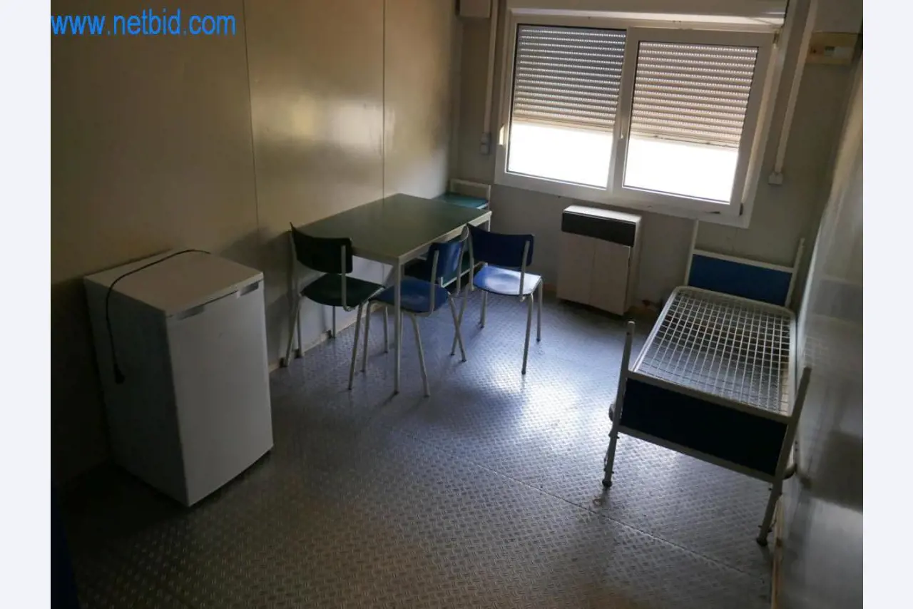 Máquinas e equipamentos técnicos do sector agroalimentar em bom estado de conservação-12