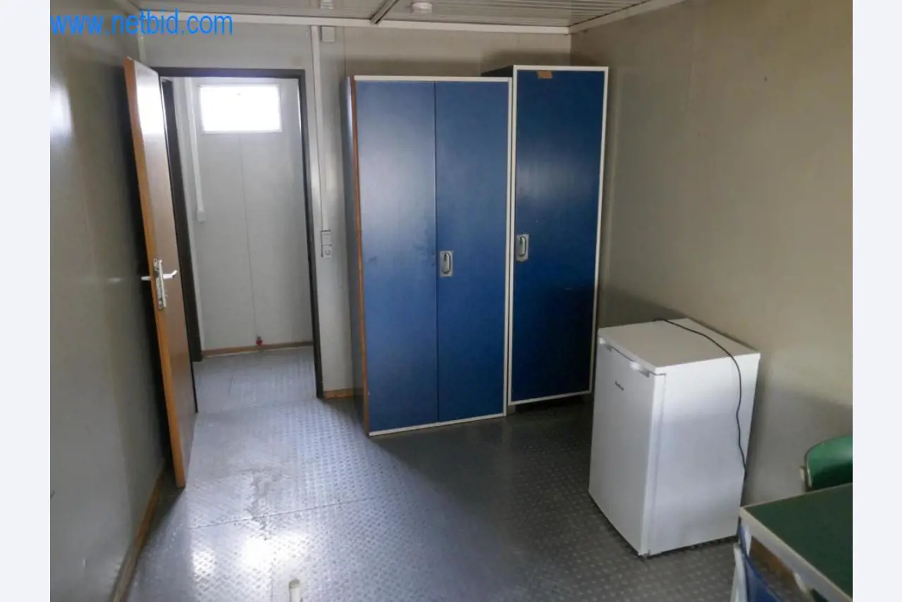 Máquinas e equipamentos técnicos do sector agroalimentar em bom estado de conservação-13