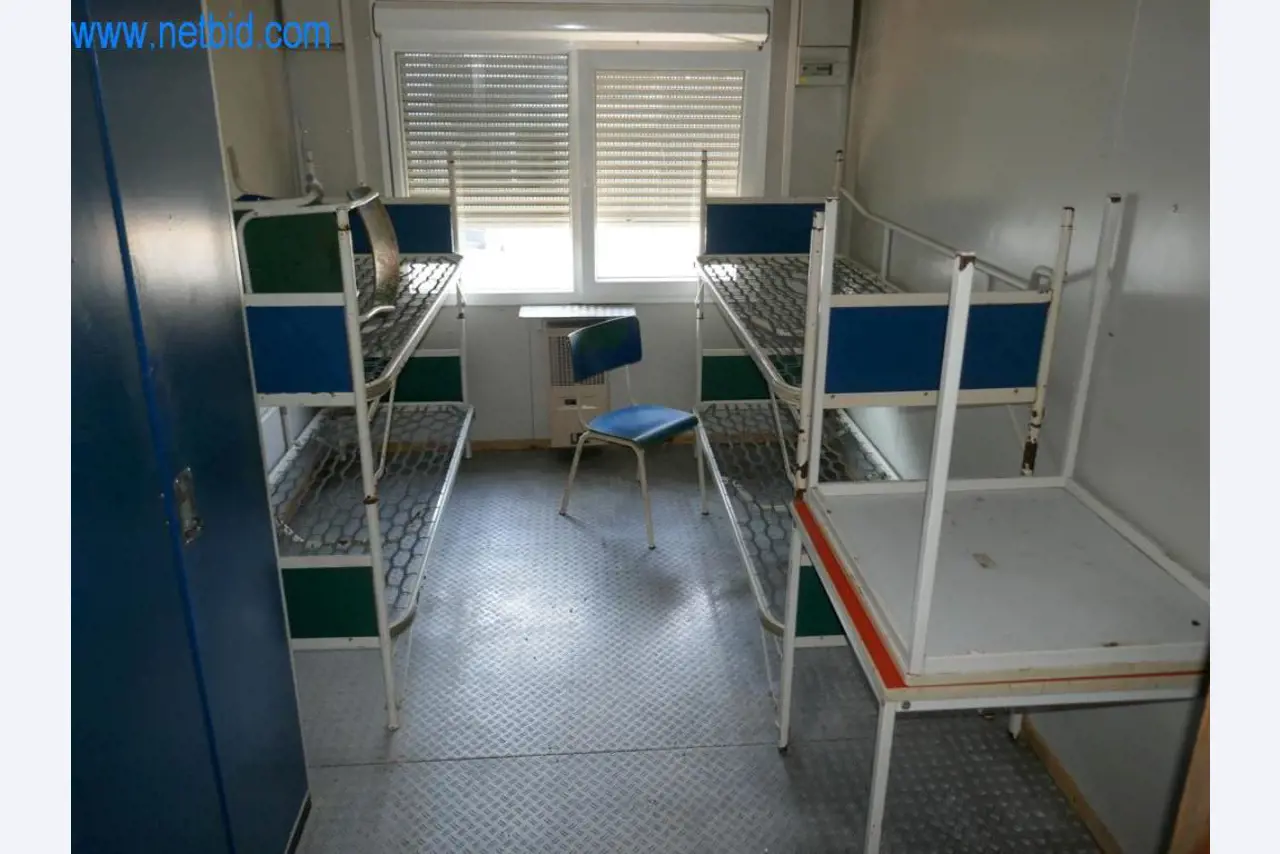 Máquinas e equipamentos técnicos do sector agroalimentar em bom estado de conservação-9