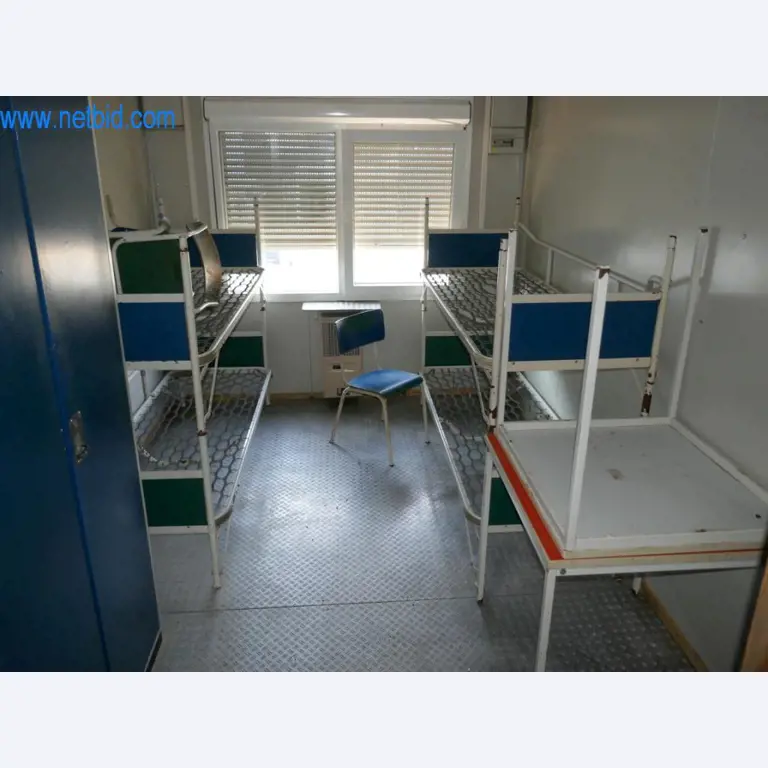 Máquinas e equipamentos técnicos do sector agroalimentar em bom estado de conservação-9