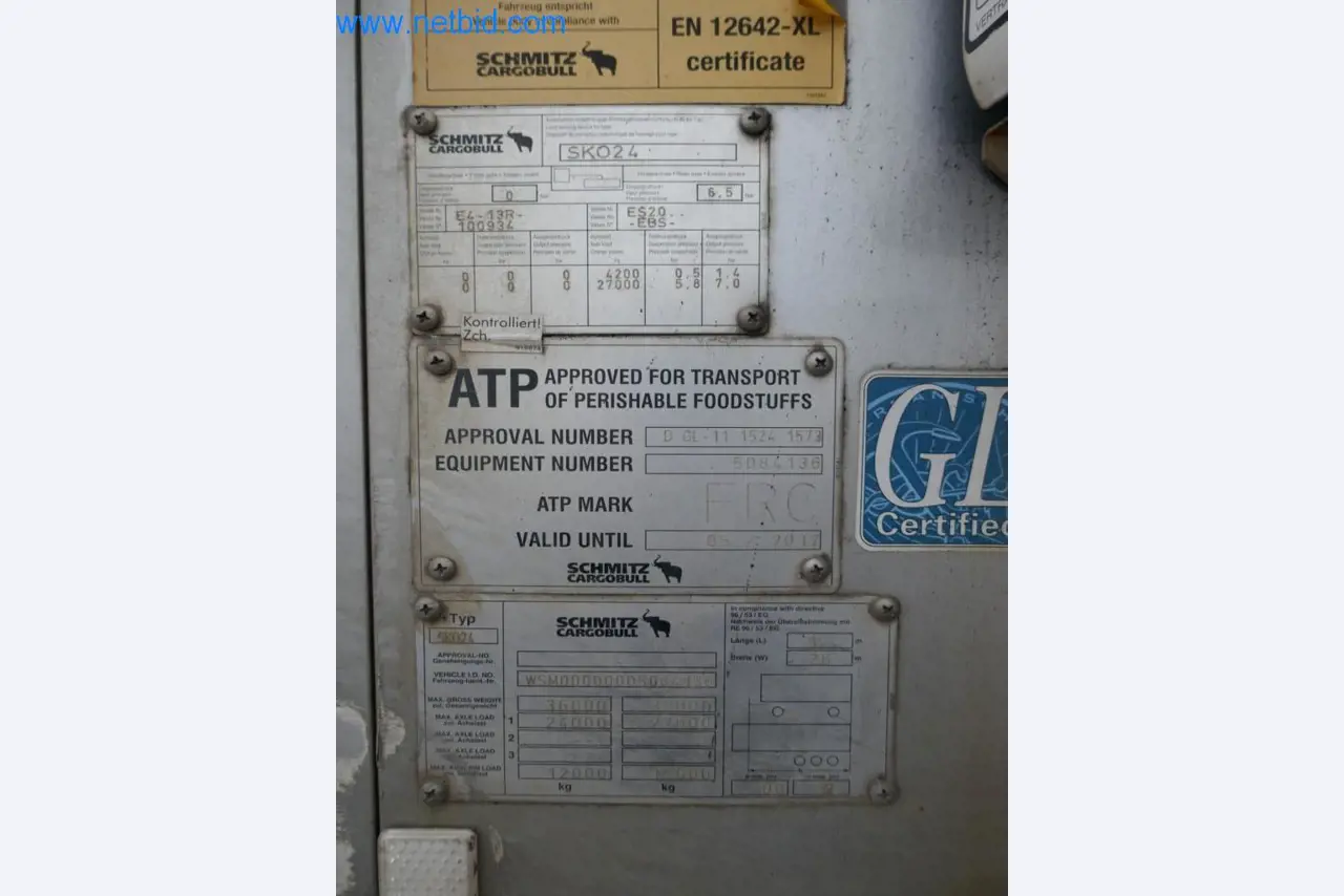 Máquinas e equipamentos técnicos do sector agroalimentar em bom estado de conservação-12