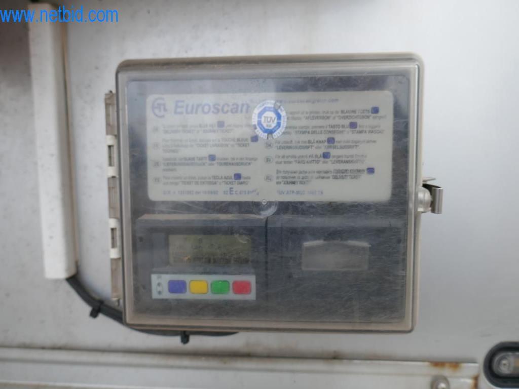 Máquinas y equipos técnicos del sector alimentario en buen estado de conservación-16