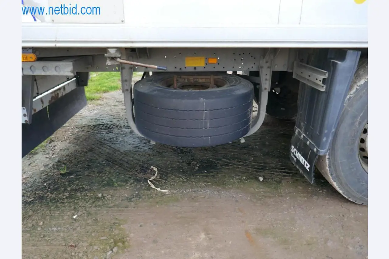 Máquinas e equipamentos técnicos do sector agroalimentar em bom estado de conservação-3