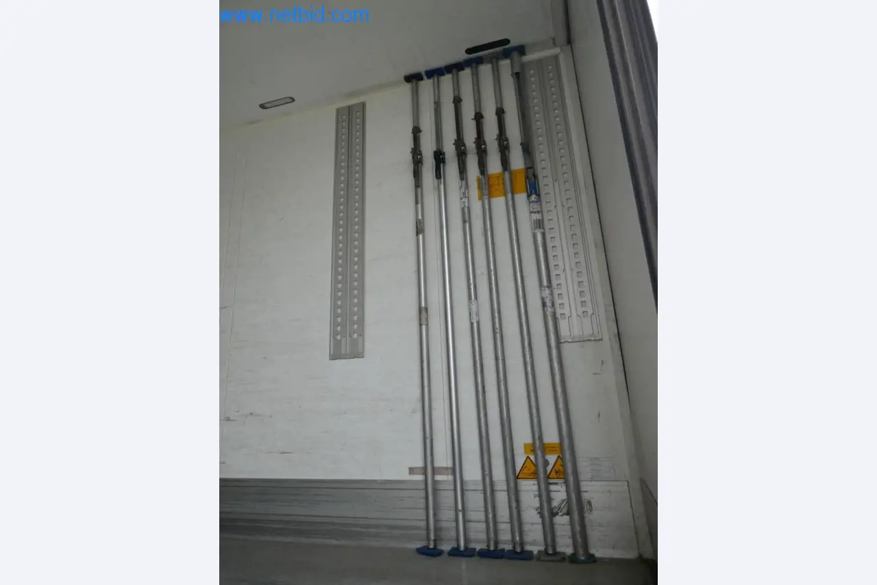 Máquinas e equipamentos técnicos do sector agroalimentar em bom estado de conservação-6