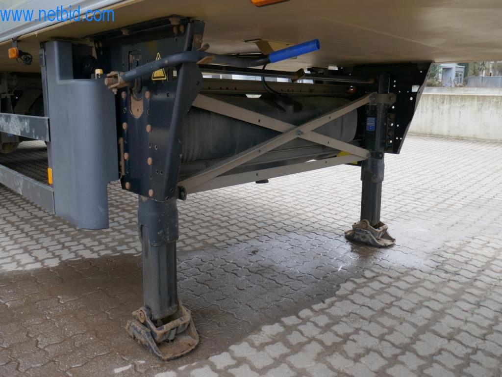 Máquinas y equipos técnicos del sector alimentario en buen estado de conservación-12