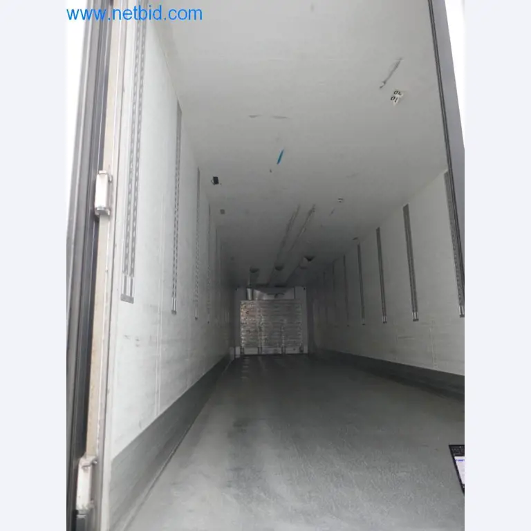 Máquinas e equipamentos técnicos do sector agroalimentar em bom estado de conservação-16