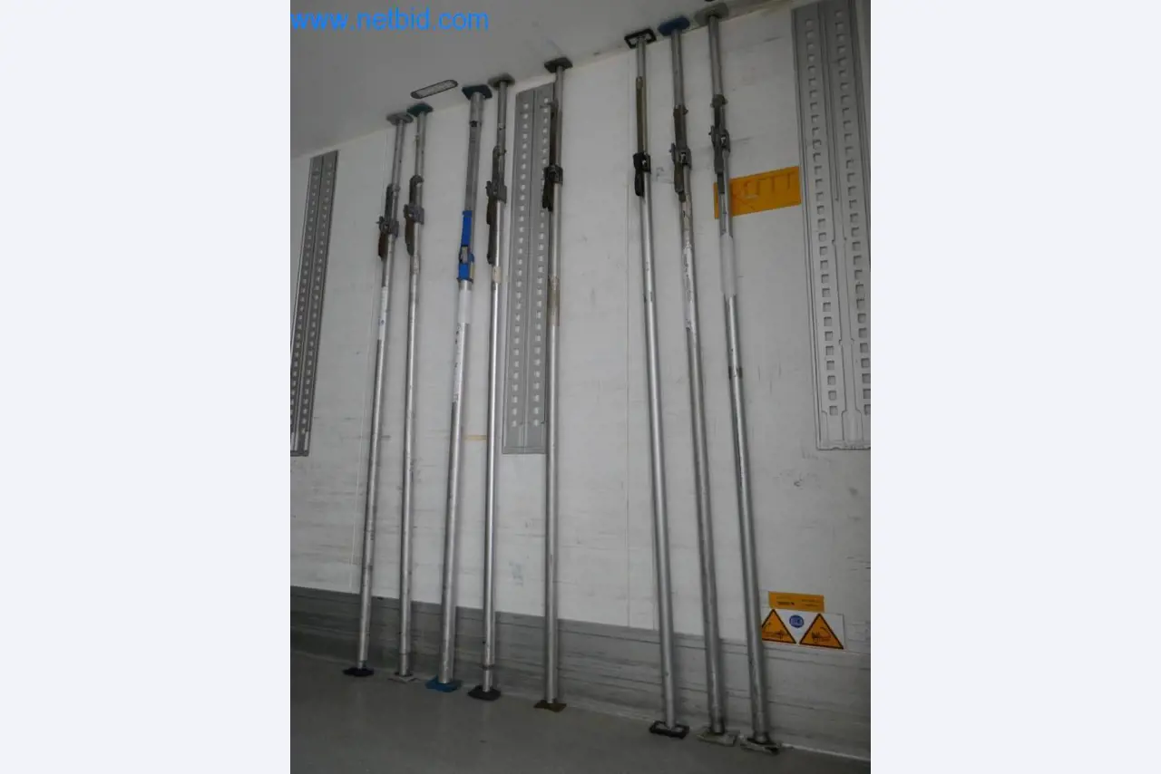 Máquinas e equipamentos técnicos do sector agroalimentar em bom estado de conservação-17