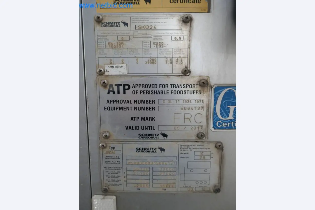 Máquinas e equipamentos técnicos do sector agroalimentar em bom estado de conservação-19