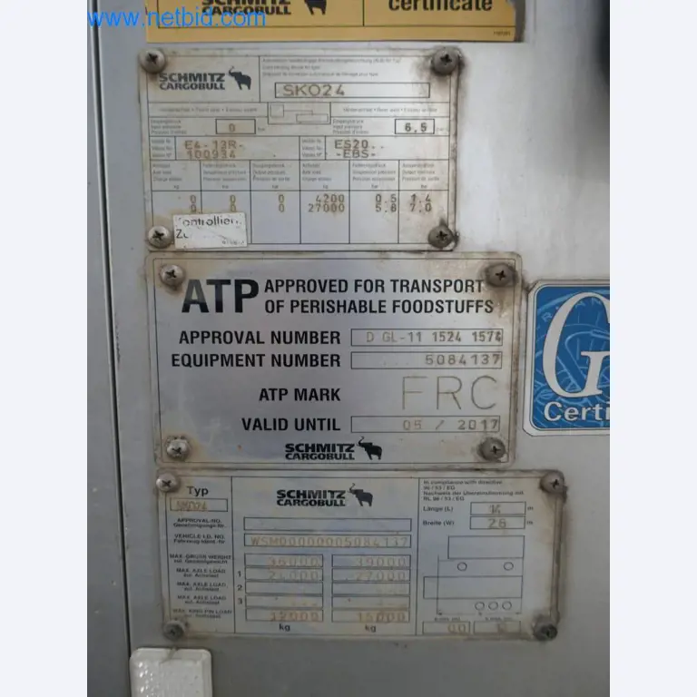 Máquinas e equipamentos técnicos do sector agroalimentar em bom estado de conservação-19