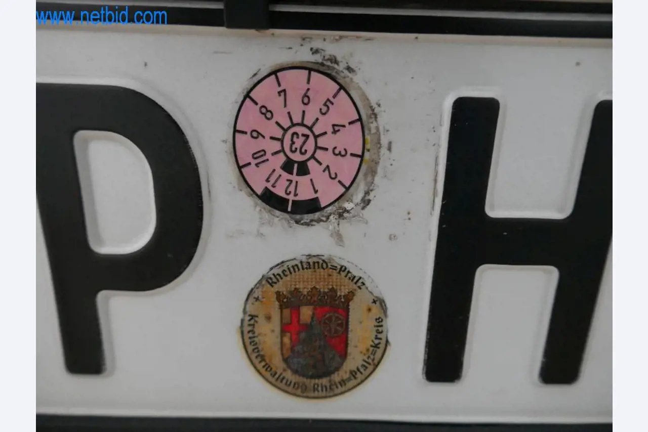 Máquinas e equipamentos técnicos do sector agroalimentar em bom estado de conservação-9