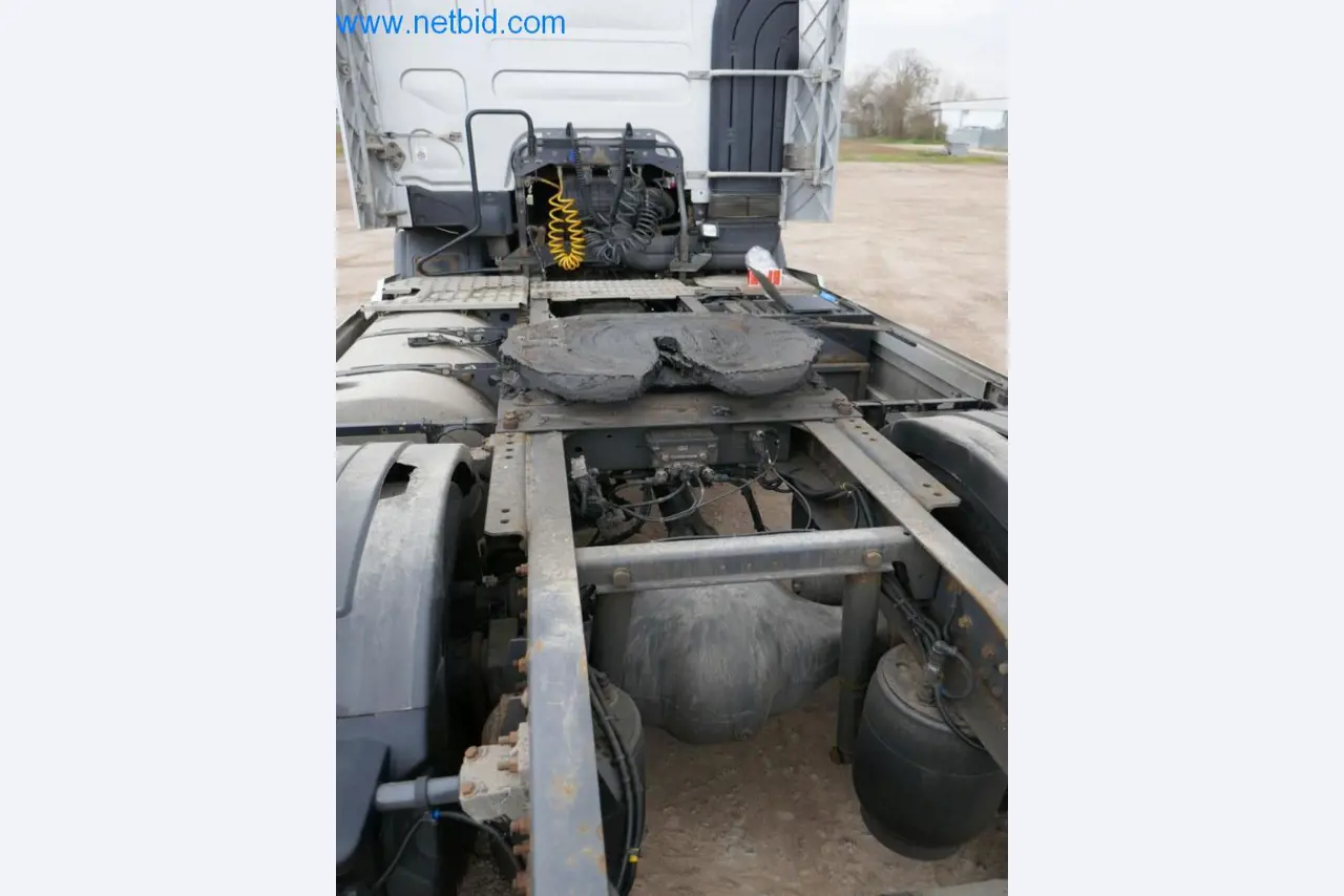 Máquinas e equipamentos técnicos do sector agroalimentar em bom estado de conservação-11