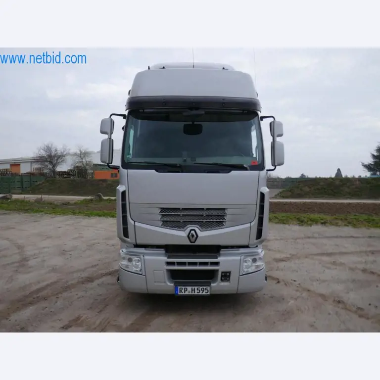 Máquinas e equipamentos técnicos do sector agroalimentar em bom estado de conservação-12