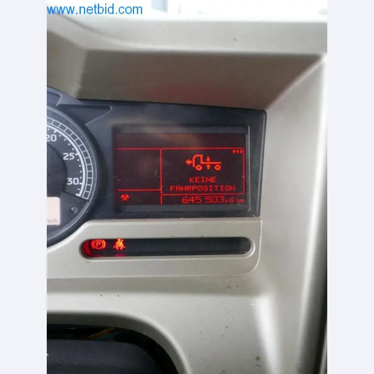 Máquinas e equipamentos técnicos do sector agroalimentar em bom estado de conservação-15