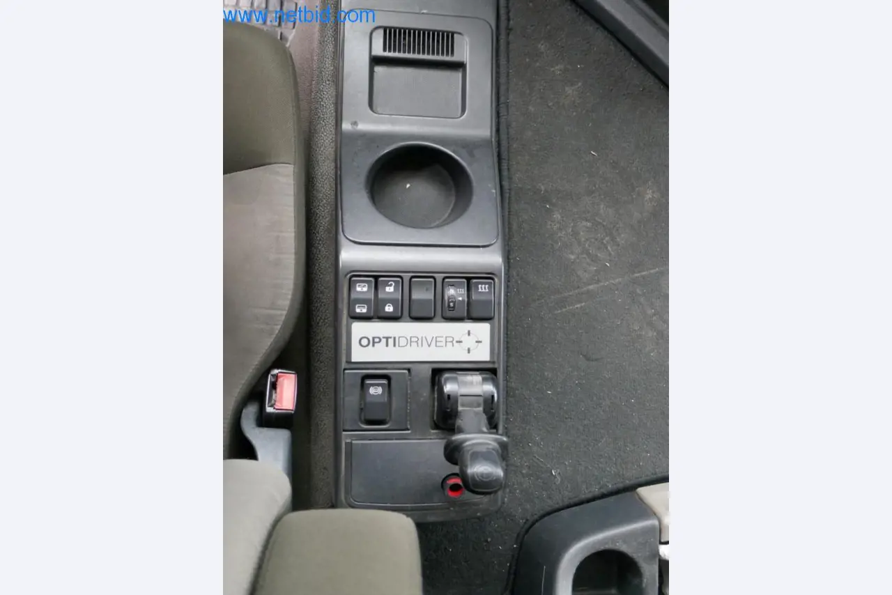 Máquinas e equipamentos técnicos do sector agroalimentar em bom estado de conservação-16