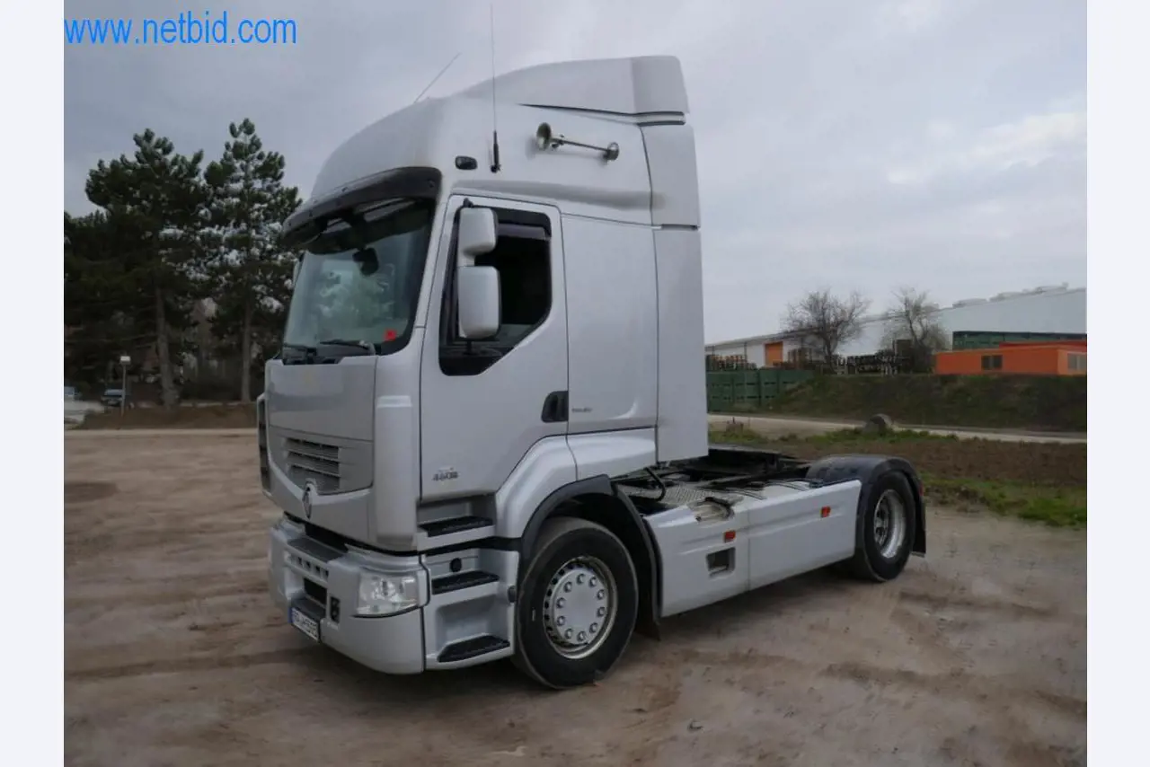 Máquinas e equipamentos técnicos do sector agroalimentar em bom estado de conservação-1