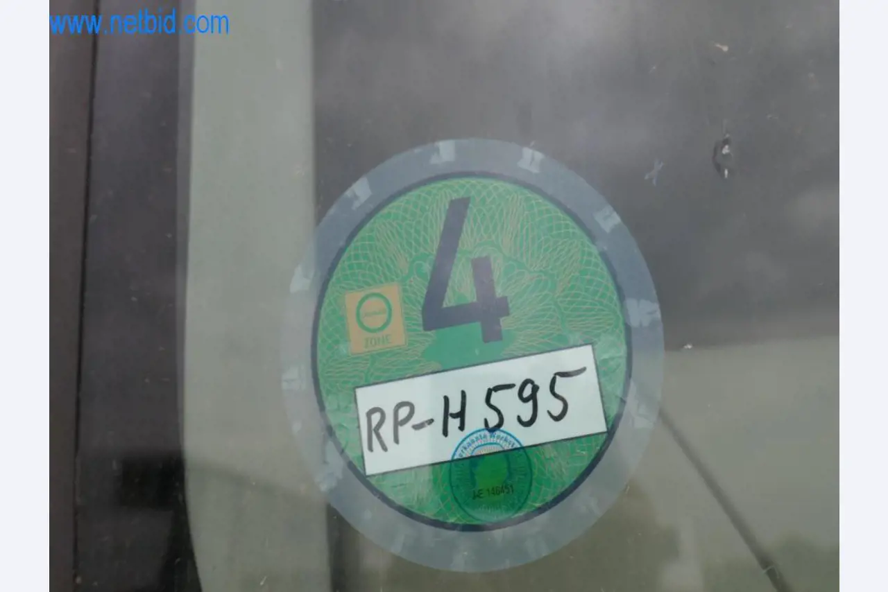 Máquinas e equipamentos técnicos do sector agroalimentar em bom estado de conservação-5