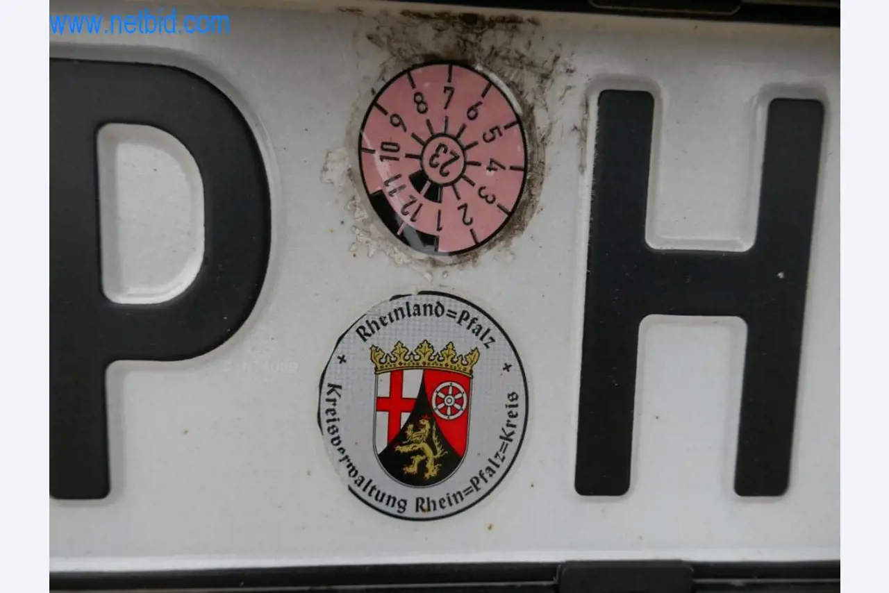 Máquinas e equipamentos técnicos do sector agroalimentar em bom estado de conservação-8