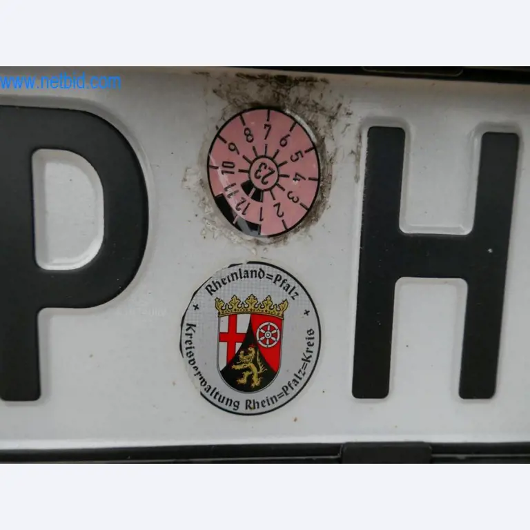 Máquinas e equipamentos técnicos do sector agroalimentar em bom estado de conservação-8