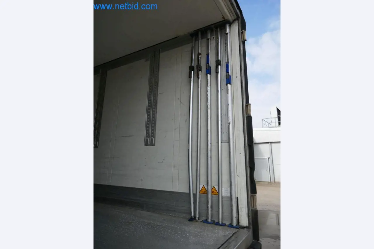 Máquinas e equipamentos técnicos do sector agroalimentar em bom estado de conservação-11