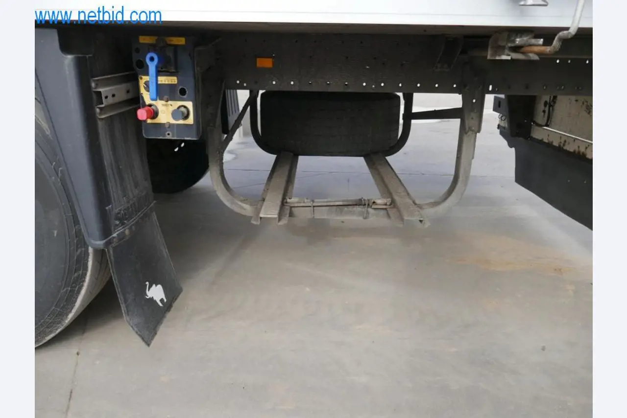 Máquinas e equipamentos técnicos do sector agroalimentar em bom estado de conservação-12