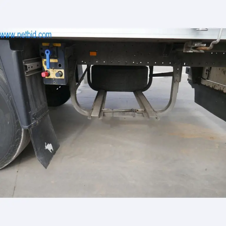 Máquinas e equipamentos técnicos do sector agroalimentar em bom estado de conservação-12