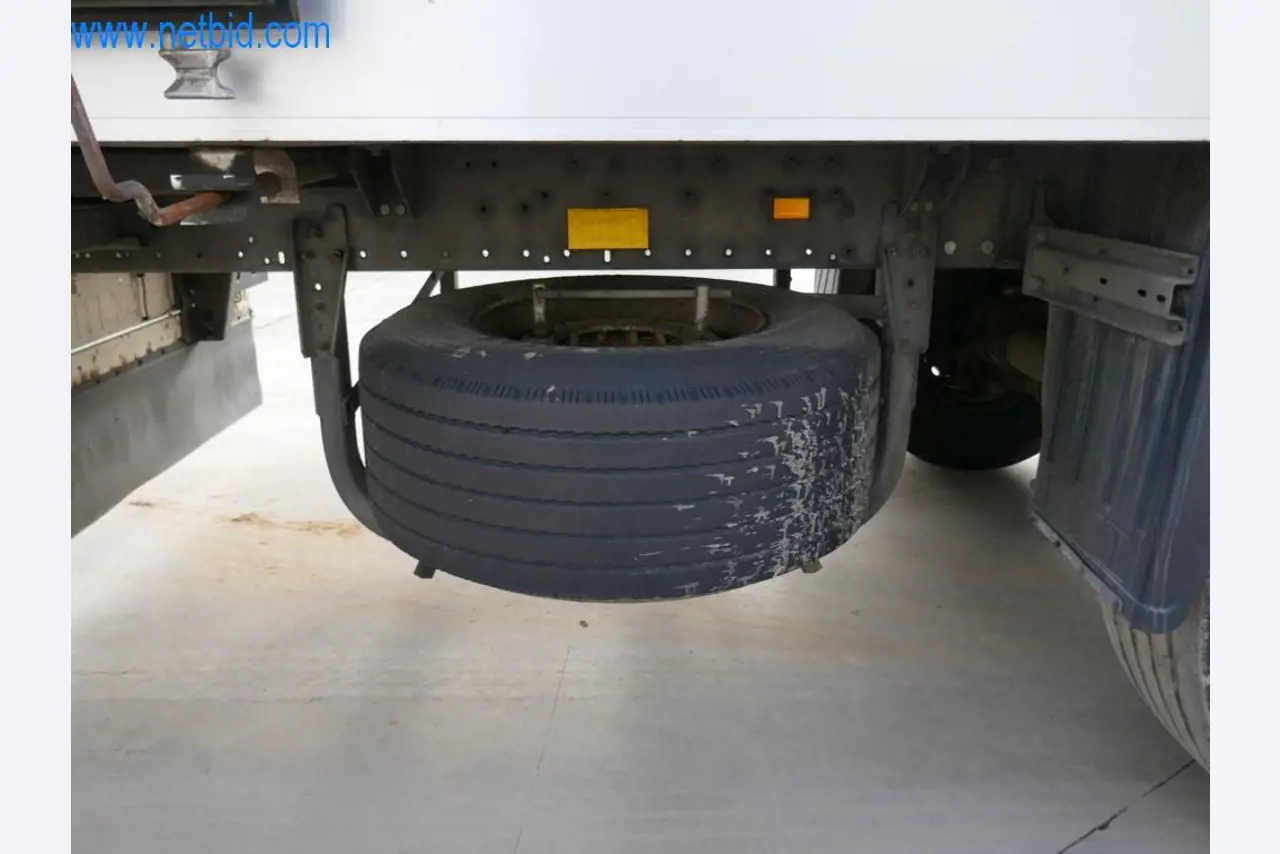 Máquinas e equipamentos técnicos do sector agroalimentar em bom estado de conservação-13