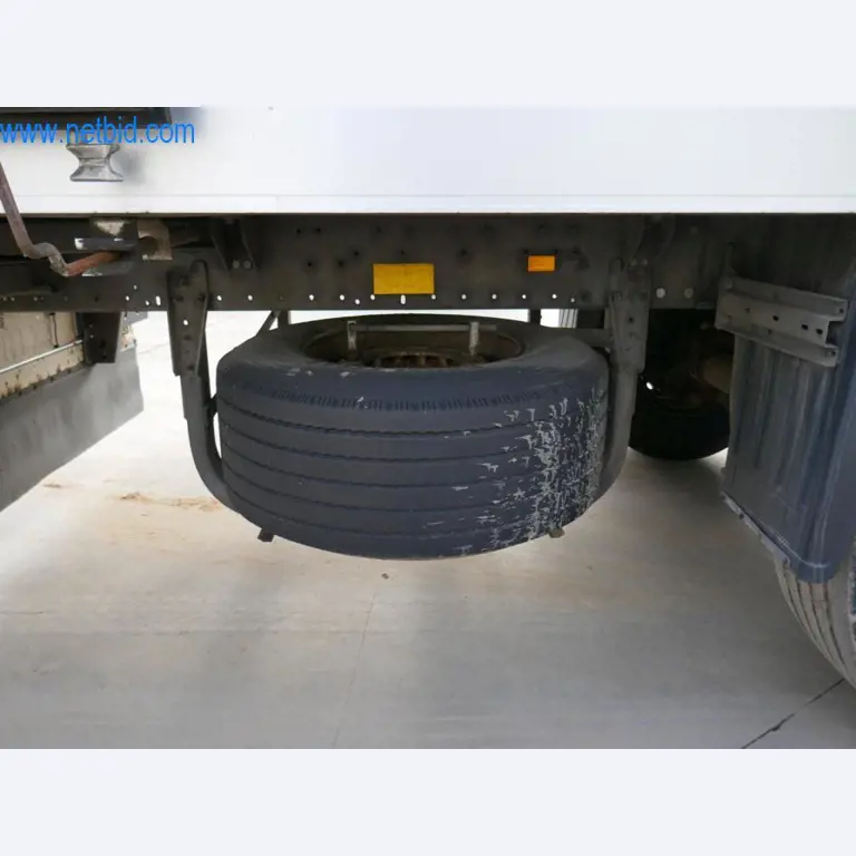 Máquinas e equipamentos técnicos do sector agroalimentar em bom estado de conservação-13