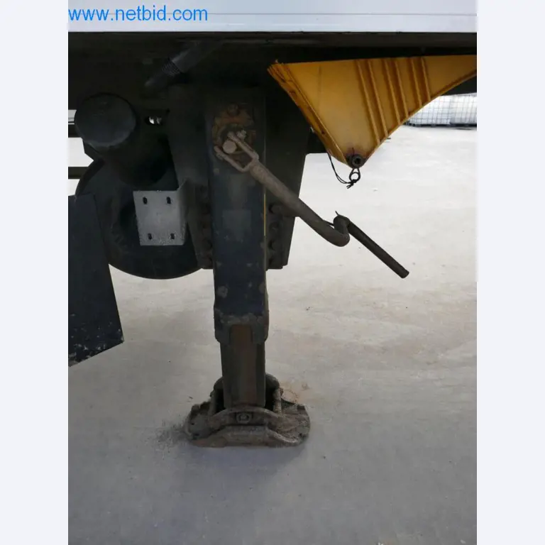 Máquinas e equipamentos técnicos do sector agroalimentar em bom estado de conservação-14