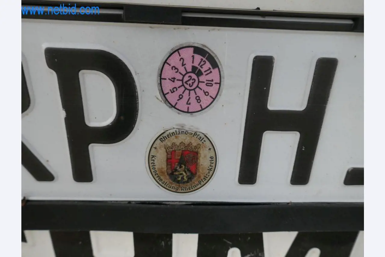 Máquinas e equipamentos técnicos do sector agroalimentar em bom estado de conservação-7