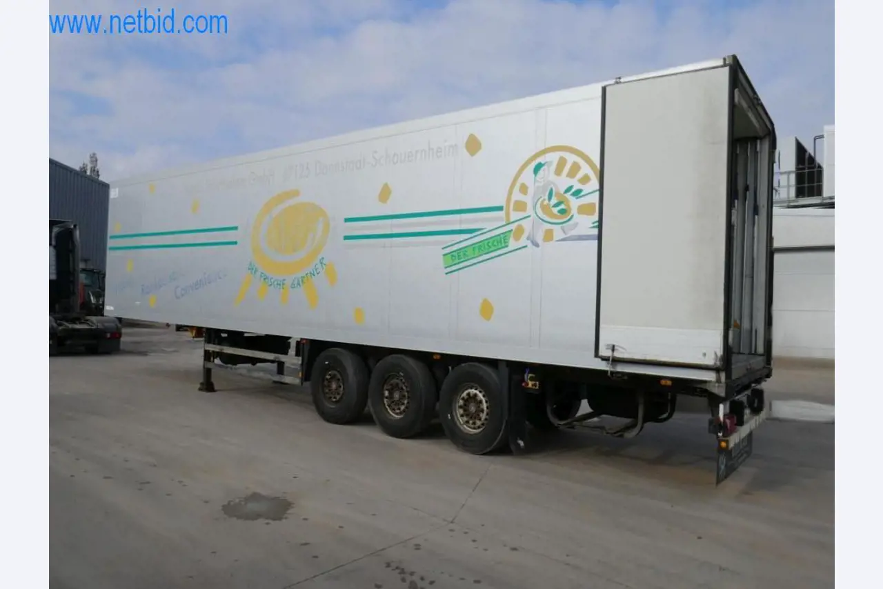 Máquinas e equipamentos técnicos do sector agroalimentar em bom estado de conservação-9