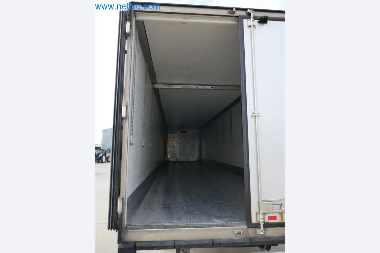 Máquinas e equipamentos técnicos do sector agroalimentar em bom estado de conservação-11