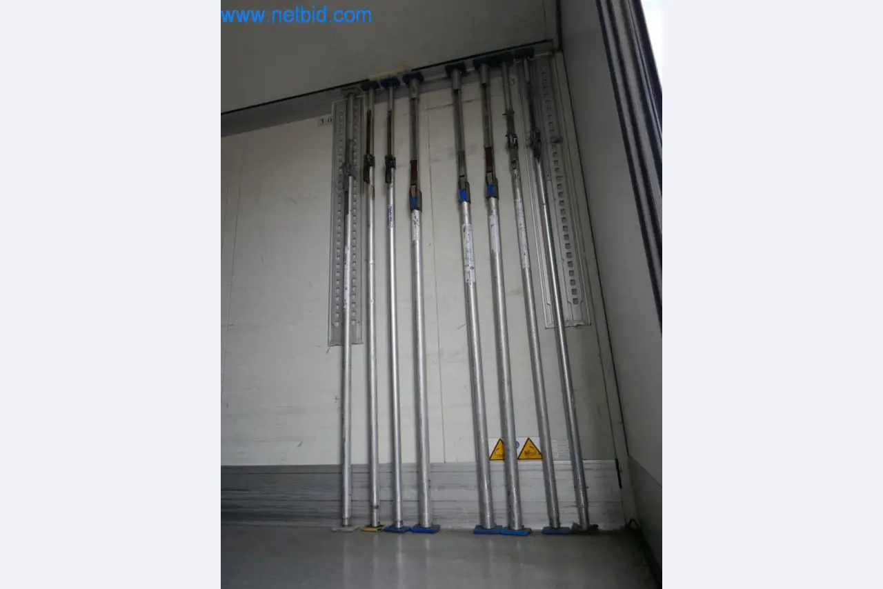 Máquinas e equipamentos técnicos do sector agroalimentar em bom estado de conservação-12