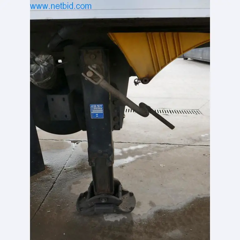 Máquinas e equipamentos técnicos do sector agroalimentar em bom estado de conservação-15